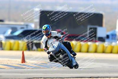 media/Feb-12-2022-SoCal Trackdays (Sat) [[3b21b94a56]]/Turn 2 (1045am)/